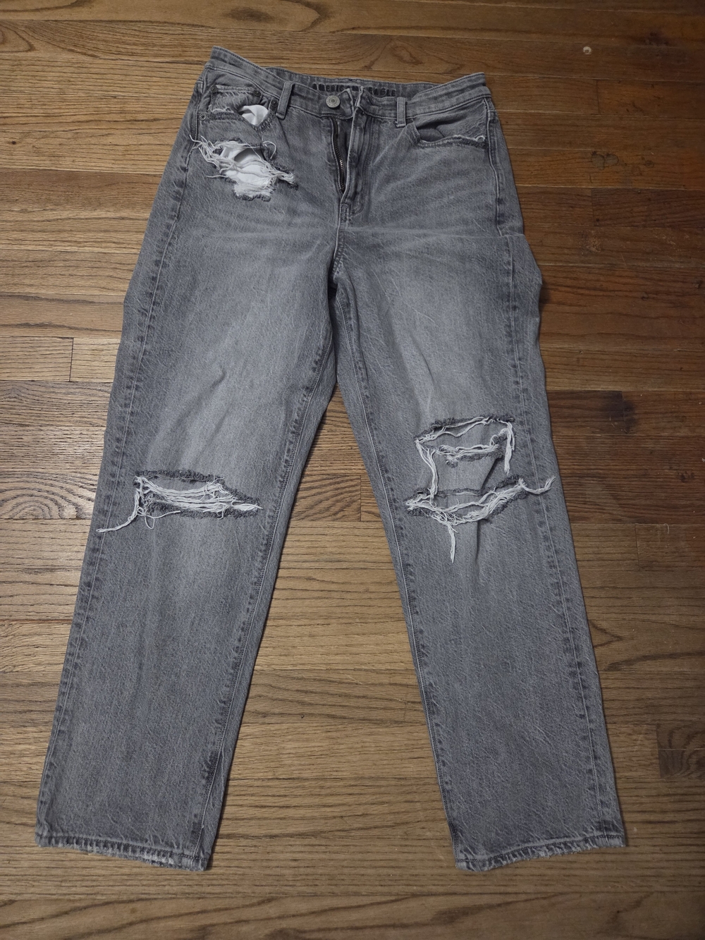 American Eagle Outfitters Grey Distressed Boyfriend Jeans